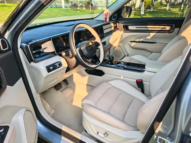 Geely ICON — Фото автомобиля 8