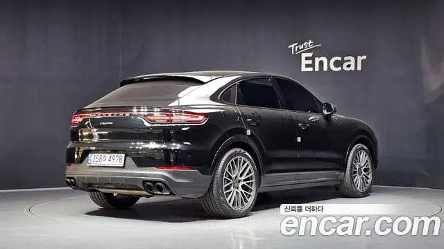 Porsche Cayenne — Фото автомобиля 2