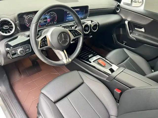 Mercedes-Benz A-Class — Фото автомобиля 4