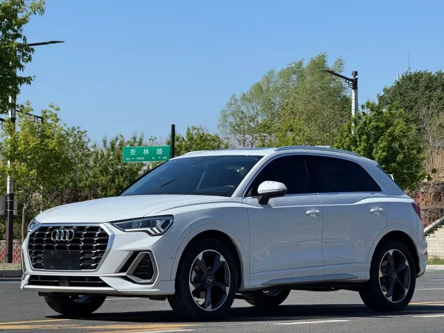 Audi Q3 — Фото автомобиля 3