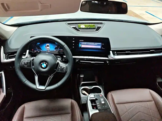 BMW X1 — Фото автомобиля 12
