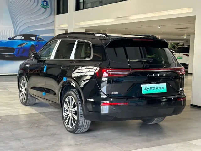 Aito M7 — Фото автомобиля 9