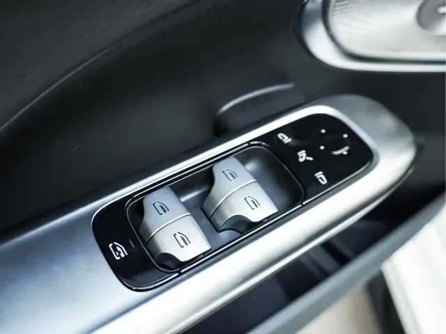 Mercedes-Benz C-Class — Фото автомобиля 10