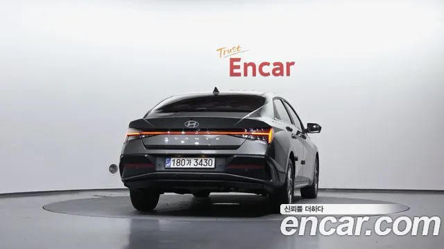 Hyundai AVANTE — Фото автомобиля 4