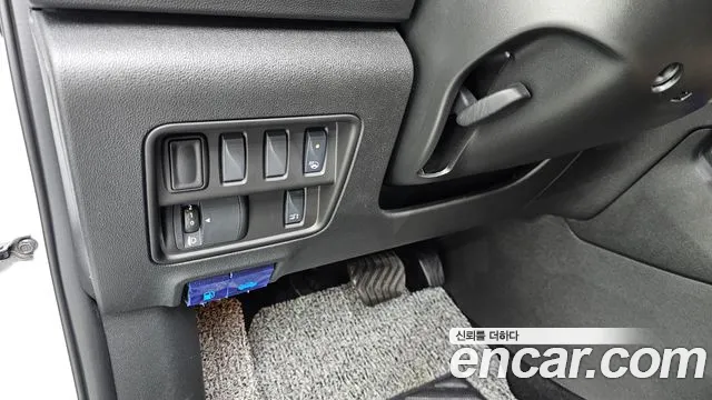 Renault-KoreaSamsung QM6 Новый QM6 2.0 LPe RE Signature 2WD — Фото автомобиля 17