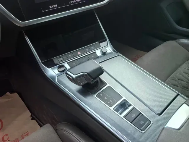 Audi A7L — Фото автомобиля 13
