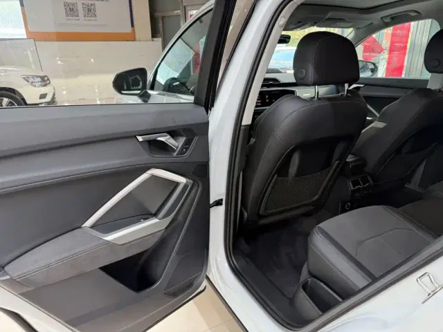 Audi Q3 — Фото автомобиля 17