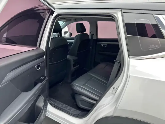 Wuling Asta — Фото автомобиля 6