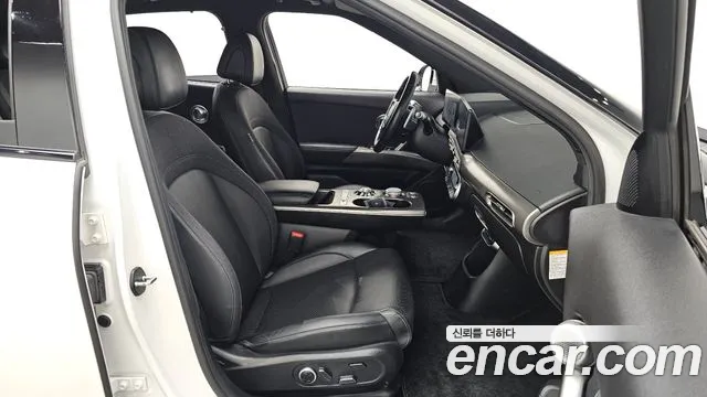 Genesis GV60 — Фото автомобиля 17
