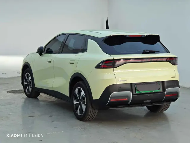 Changan Qiyuan Q05 — Фото автомобиля 9