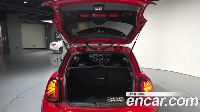 Mini Cooper — Фото автомобиля 21