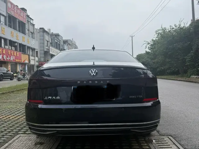 Volkswagen Passat — Фото автомобиля 8