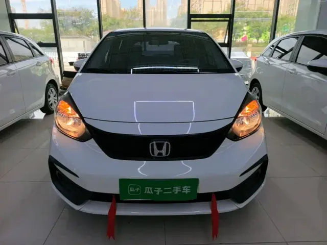 Honda Fit — Фото автомобиля 2