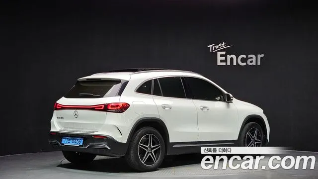 Mercedes-Benz EQA — Фото автомобиля 2