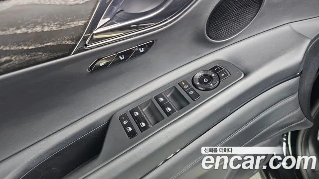 Genesis GV80 — Фото автомобиля 27
