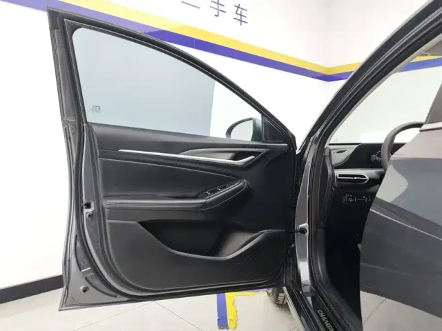 Changan Eado — Фото автомобиля 7