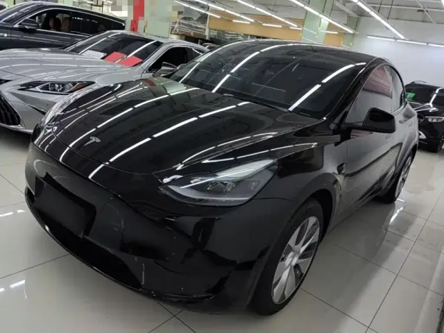 Фотография автомобиля — Tesla Model Y