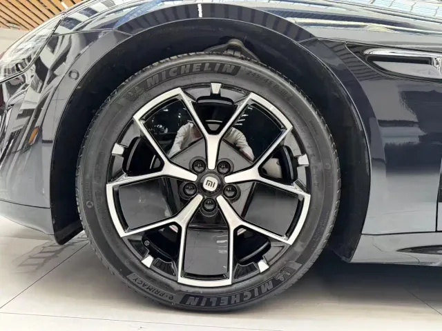 Xiaomi SU7 — Фото автомобиля 22