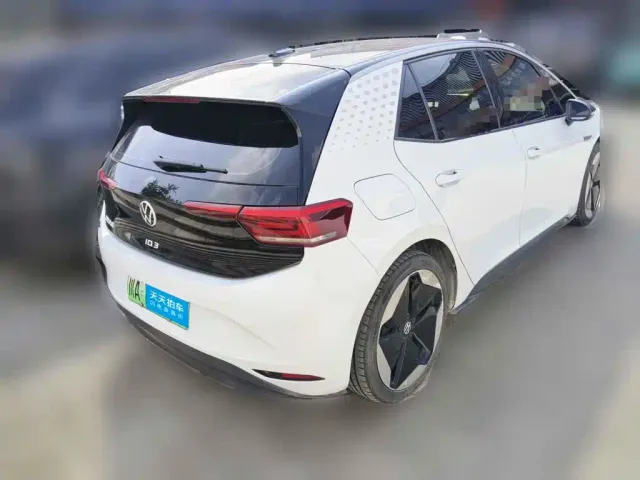 Volkswagen ID.3 — Фото автомобиля 2