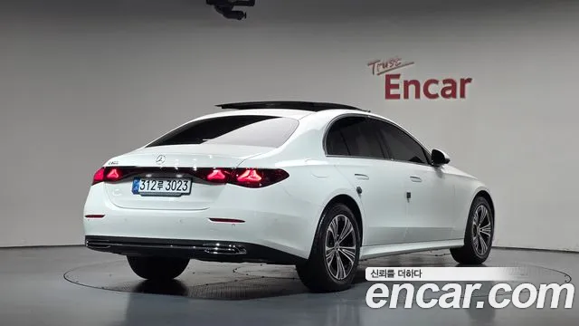 Mercedes-Benz E-Class W214 — Фото автомобиля 2