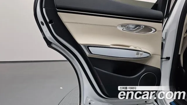 Genesis GV70 2.5T Бензин AWD — Фото автомобиля 25