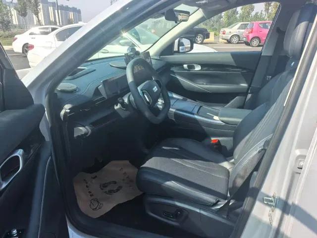 Geely Galaxy E5 — Фото автомобиля 4