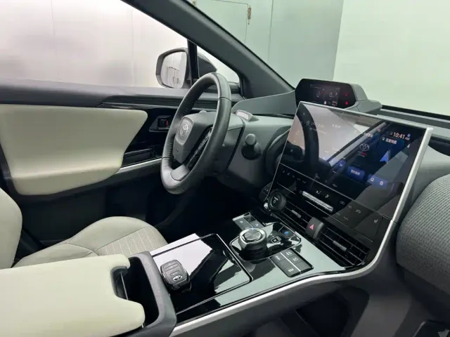 Toyota FAW bZ4X — Фото автомобиля 14
