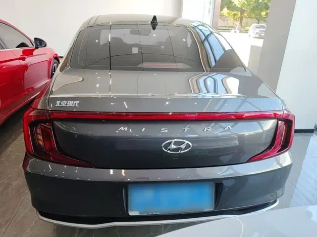 Hyundai Mistra — Фото автомобиля 5