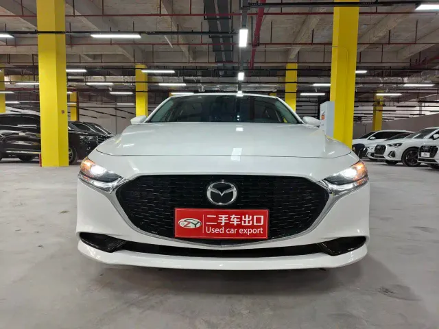 Mazda Axela — Фото автомобиля 2