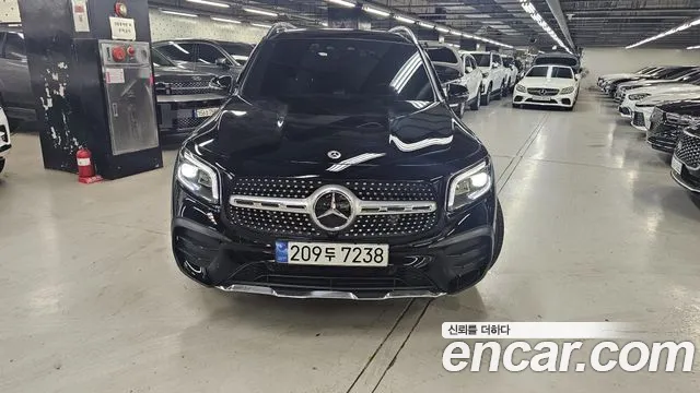 Mercedes-Benz GLB-Class — Фото автомобиля 3