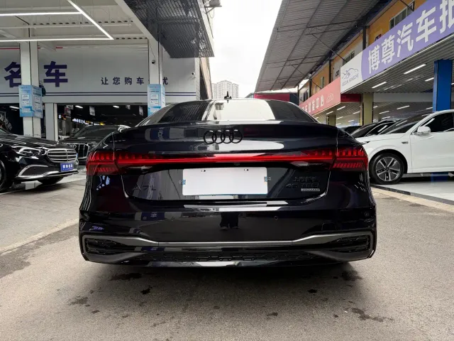 Audi A7L — Фото автомобиля 23