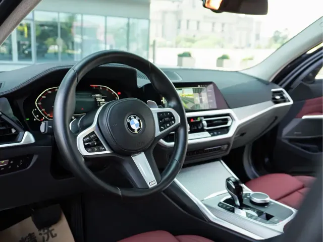 BMW 3 Series — Фото автомобиля 9