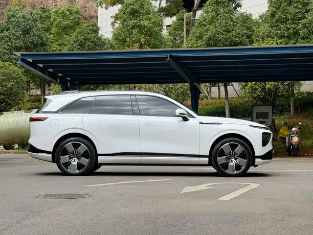 Xpeng G9 — Фото автомобиля 5