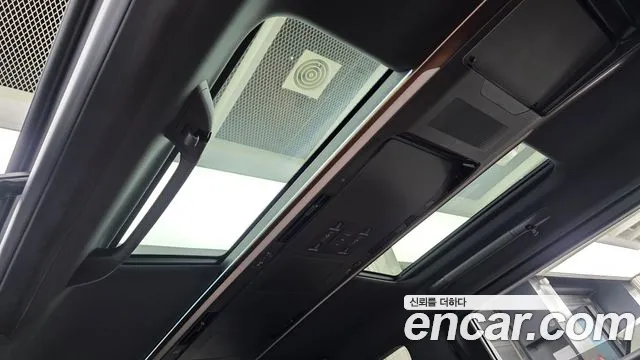 Toyota Alphard — Фото автомобиля 16