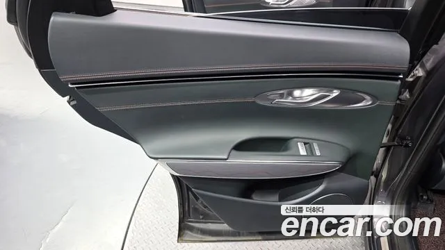 Genesis GV70 — Фото автомобиля 14