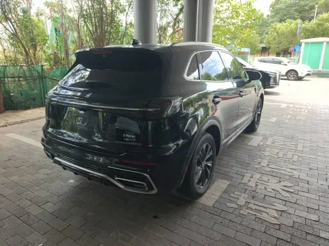 Hongqi HS5 — Фото автомобиля 4