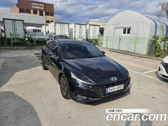 Hyundai Avante — Фото автомобиля 3