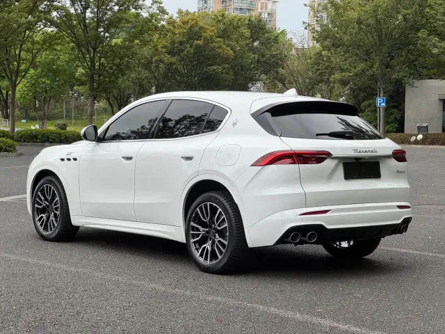 Maserati Grecale — Фото автомобиля 5