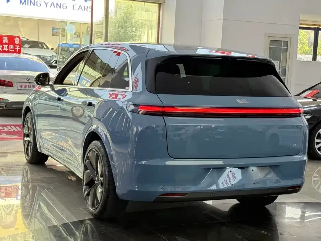 Li Auto L7 — Фото автомобиля 14