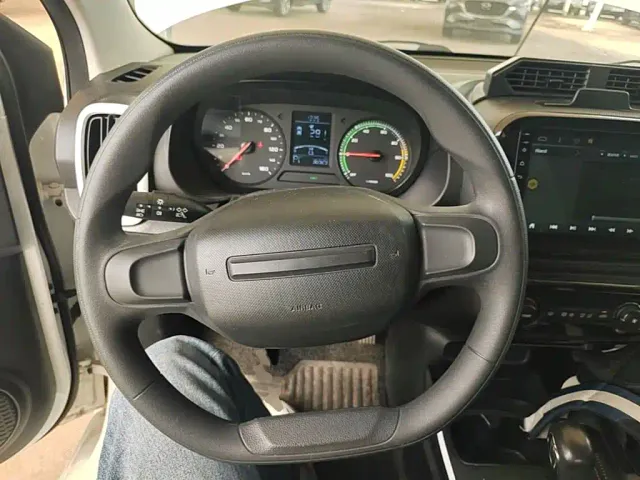 Roewe Clever — Фото автомобиля 10