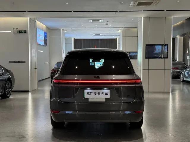 Li Auto Li Xiang L9 2022 Max — Фото автомобиля 11