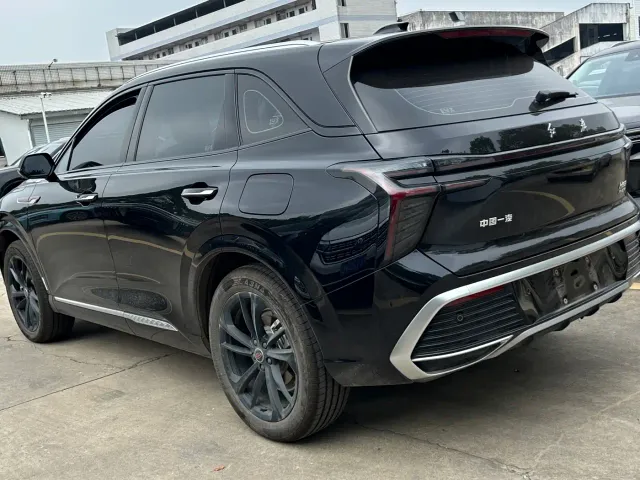 Hongqi HS3 PHEV — Фото автомобиля 4