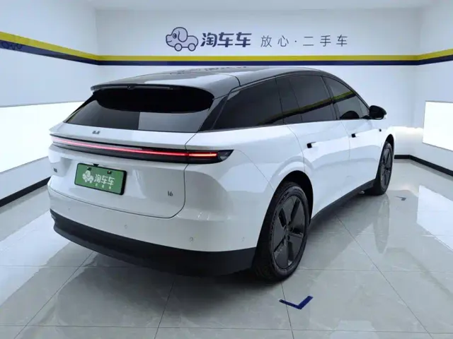 Li Auto i6 — Фото автомобиля 3