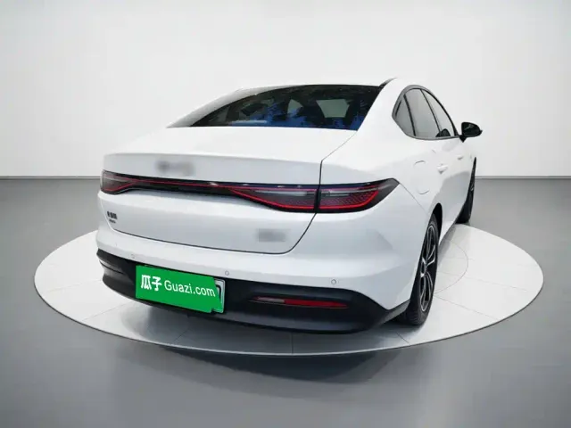 BYD Seal 05 DM-i — Фото автомобиля 4
