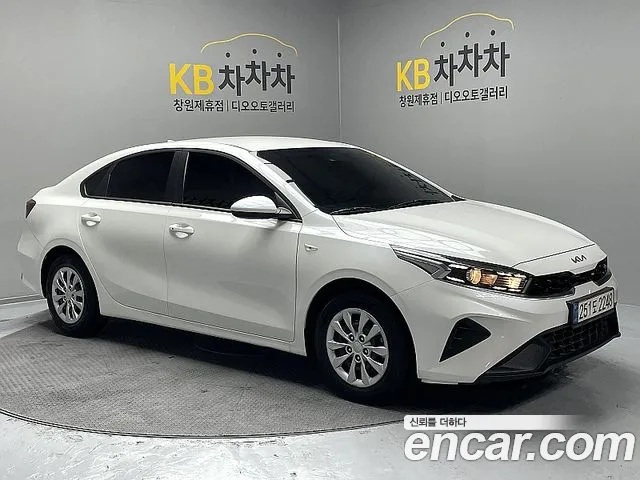 Фотография автомобиля — Kia K3 Generation 2