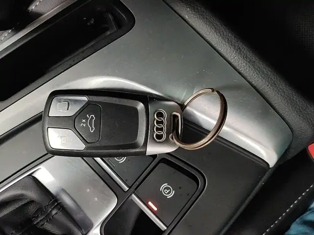 Audi A4L — Фото автомобиля 8