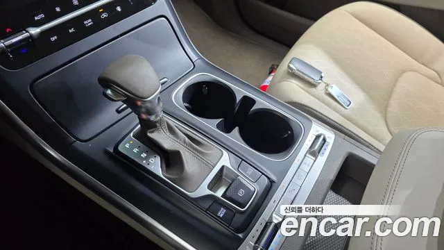 Kia Carnival 4th Gen — Фото автомобиля 12