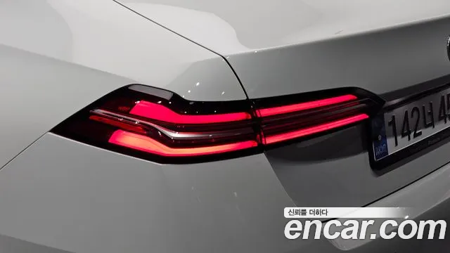 BMW 5 Series G60 — Фото автомобиля 8