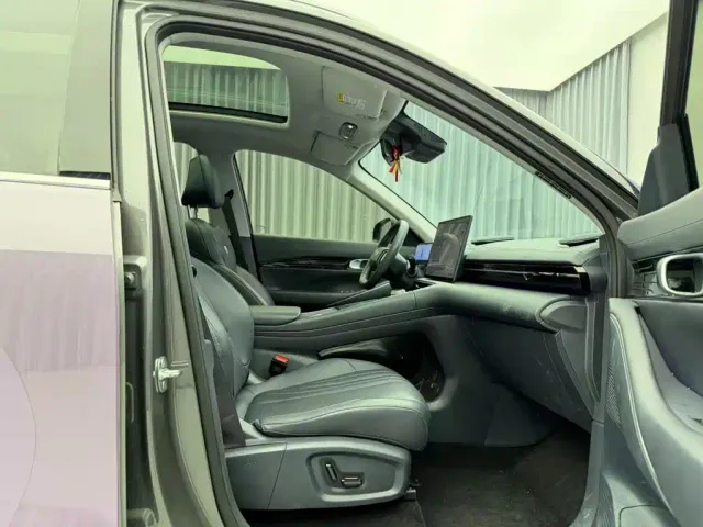 Geely Galaxy E5 — Фото автомобиля 16
