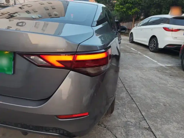 Nissan Sylphy — Фото автомобиля 7